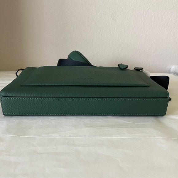 Coach Forest Green Messenger Bag with Black Strap - Picture 3 of 5